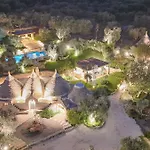 Trulli Amabilia - With Swimming Pool And Parking וילה