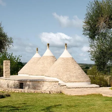Trulli Amabilia - With Swimming Pool And Parking וילה *